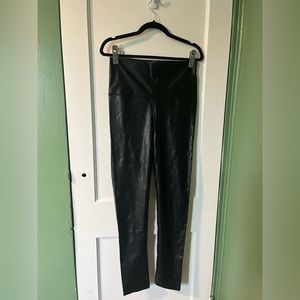NWT Faux leather leggings size L